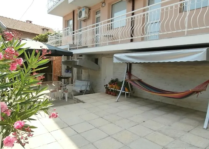 Karina Guest house 4*